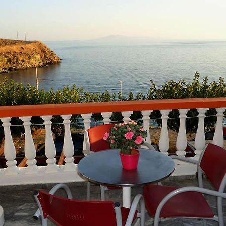 באטסי Villa Bonatsa Andros Home מראה חיצוני תמונה