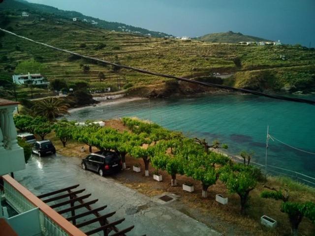 באטסי Villa Bonatsa Andros Home מראה חיצוני תמונה